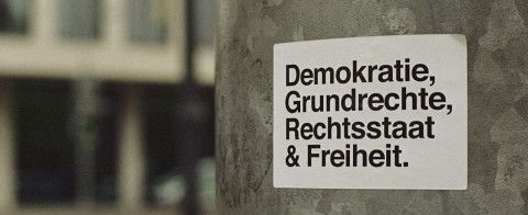 Verfassungstreuepflicht im Ruhestand: Wenn die Pension auf dem Spiel steht